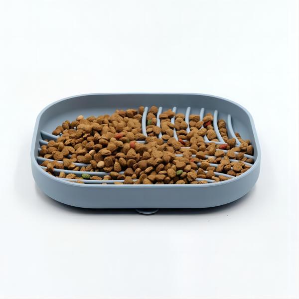 2024 Silicone Pet Slow Feeder BPA Free Licking Mat for Dogs and Cats Large Suction Cup