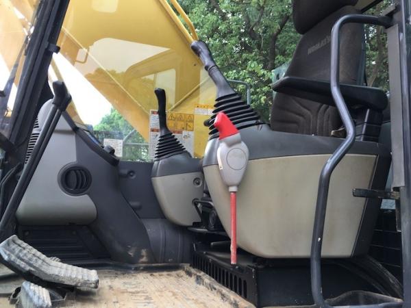 Máquina escavadora hidráulica usada KOMATSU PC200-7 da esteira rolante 3200 horas sob boas condições
