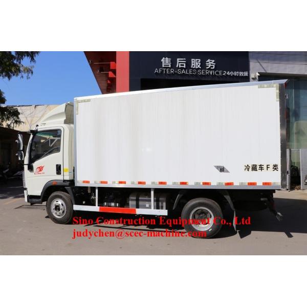 Sinotruk Howo Special Purpose Truck 4x2 5 Ton Light Refrigerated Truck
