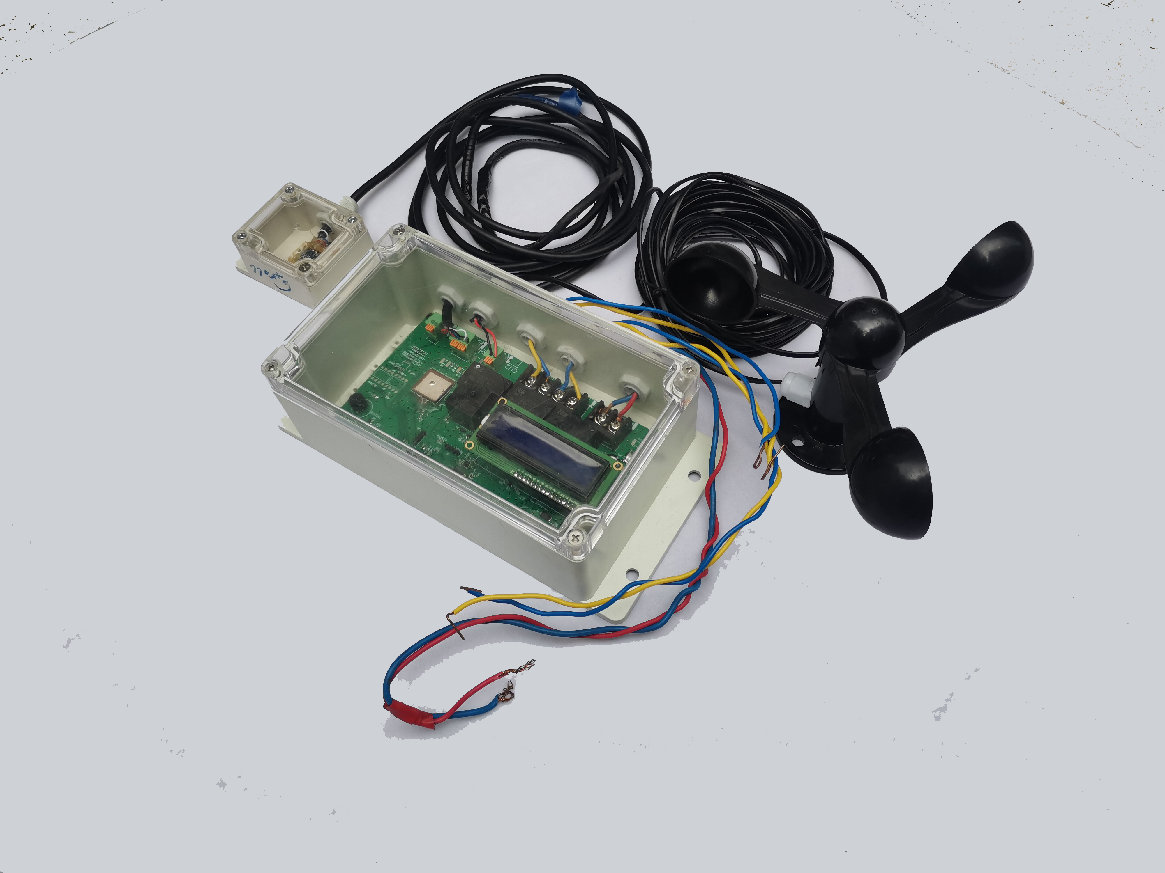 ASTRO-D2 Solar Tracker Dual Axis DC24V GPS Dual Axis Solar Tracking System