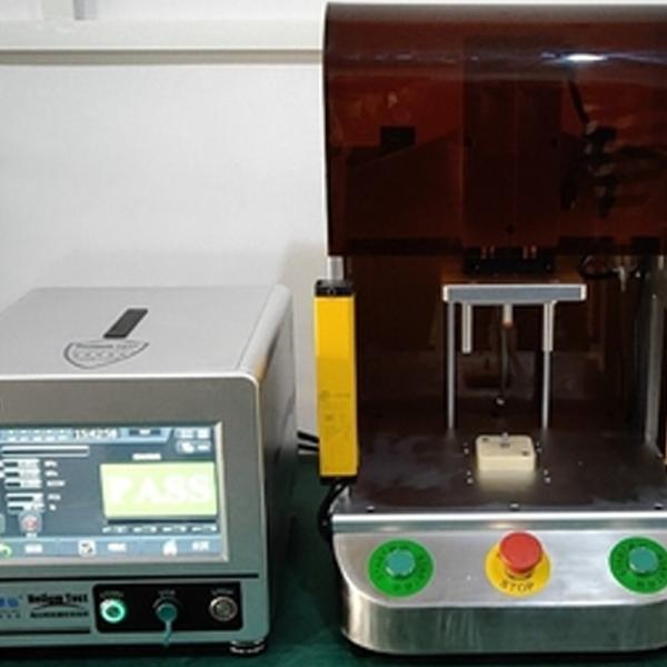 0.4MPA 150kPa Electronic Leak Detector For Camera 0.0005FS