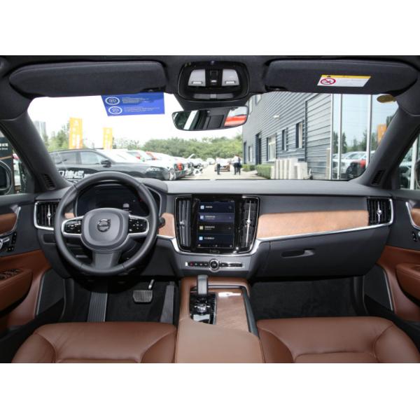 Salle de sièges de la porte 5 de la version 4 de VOLVO S90 2023 B5 Zhiyi Haohua Voiture d'occasion