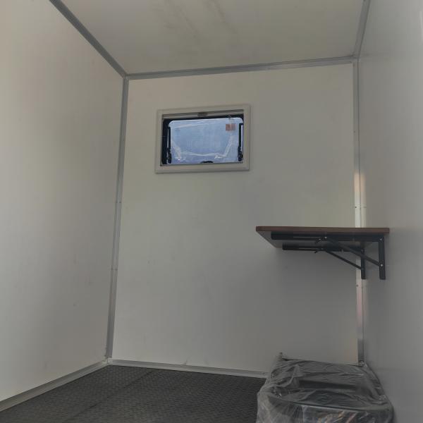 HOWO Refrigerator Truck , Refrigerated Cargo Van Box Truck for Mobile Workshop