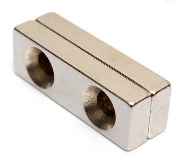 Square High Strength Neodymium Magnets With Countersunk Holes Block Shape