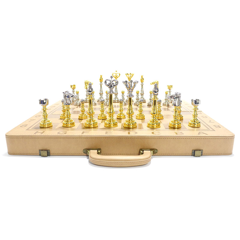 Luxury Zinc Alloy Chess Set with Foldable Wooden Board and Customized Logo for Adults and Children