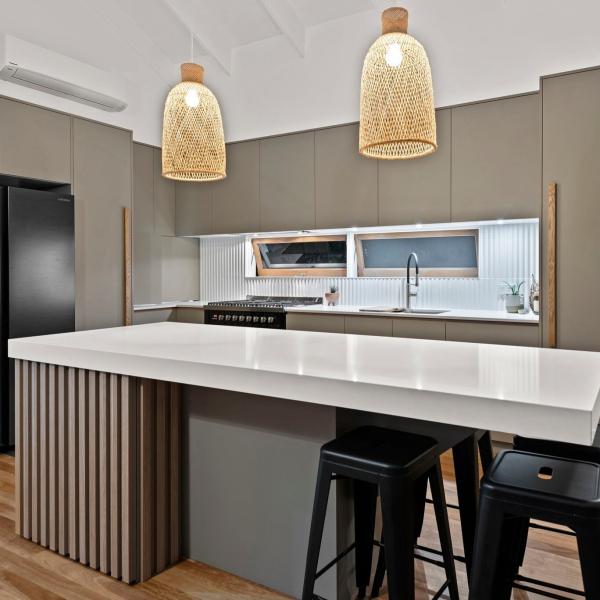 SGS TUV Light Grey Kitchen Cabinet L Shaped Lacquer Kitchen Cupboard
