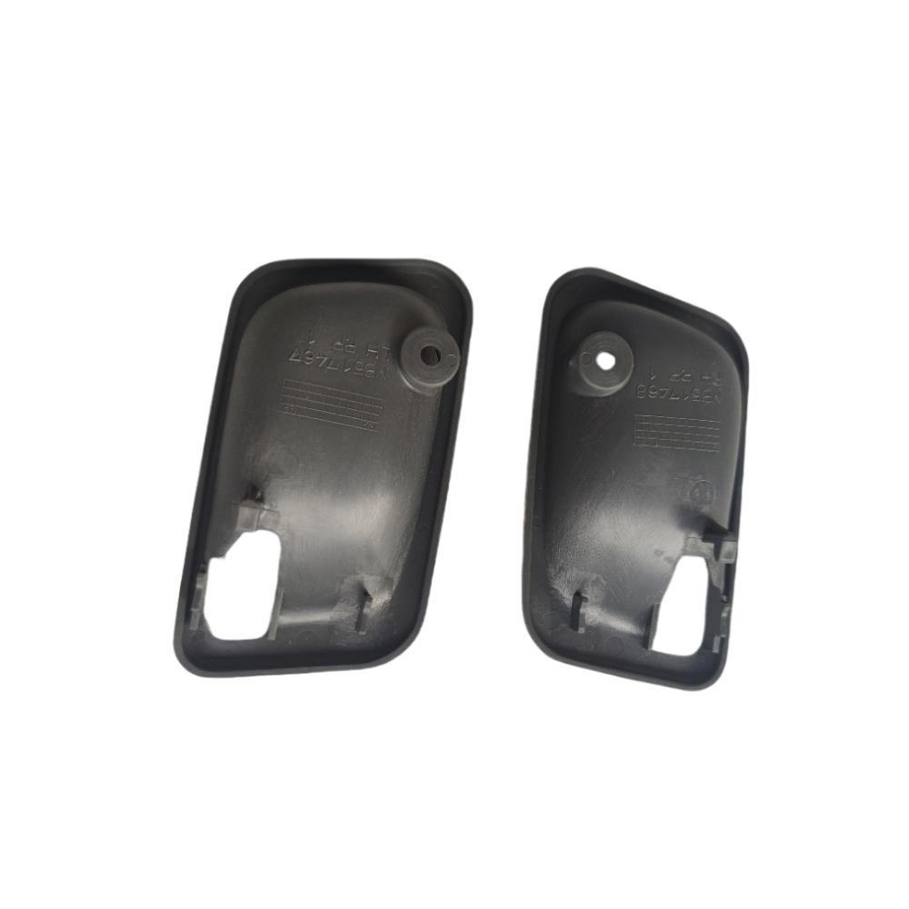 Original Factory MB774545 New High Quality Inner Buckle Handle Cover Replacement Car Door Handle Mitsubishi Pajero Montero
