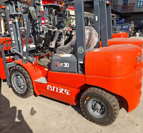 Heli H2000 30 New Forklift 3 Tons 3m Industrial Diesel Lifting Machine