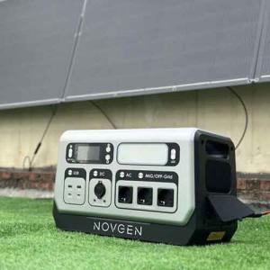 2048WH 2200W Portable Solar Energy Storage Power Station For Balcony