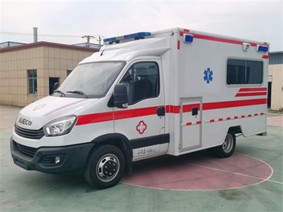 3300 Gross Vehicle Weight 4x4 Emergency Ambulance Car With Manual Transmission Type