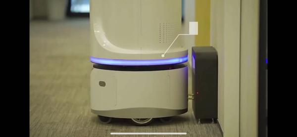 OEM Ultraviolet Disinfection Spray Robot 1500ml H Automatic Shopping Mall
