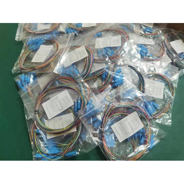 Outlet 0.9mm LSZH Fiber Optic Pigtails 12Cords 1.5 2.0 3.0 Insertion Loss ≤0.3dB 3