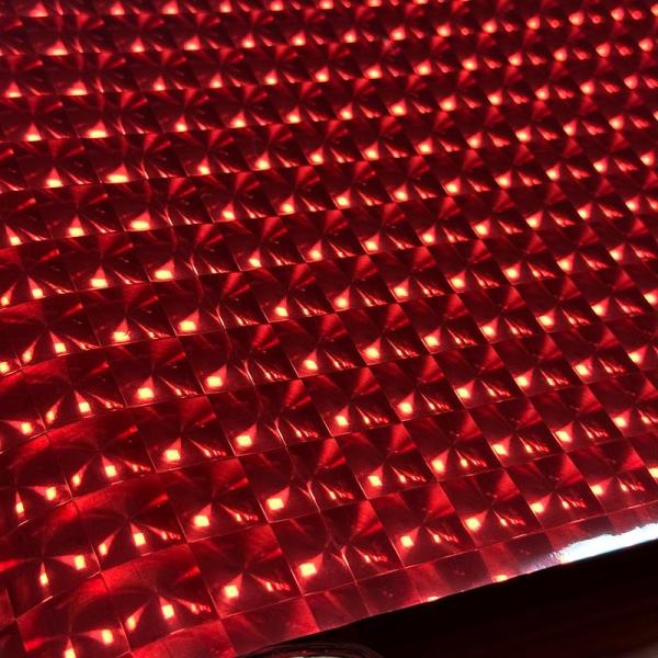 Película de lente 3D roja BOPP Película de laminación holográfica para productos de embalaje