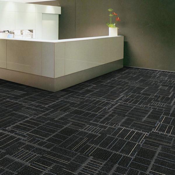 Washable 50x50cm PP Conference Room Commercial Carpet Tile with Pile Weight 520g/sqm