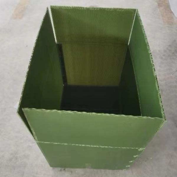 Caja corrugada de plástico de PP verde amarillo, resistente al agua y a la presión