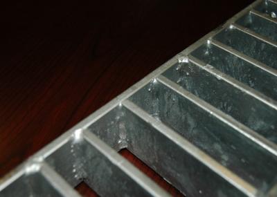 Swaged Pressure Steel Step Treads , Black Locked Metal Treads For Steps