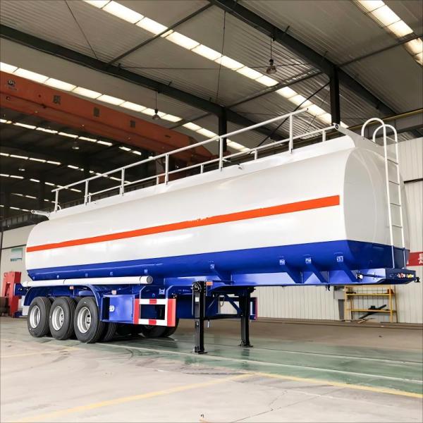 Semi-remorque de pétrole, vendue en Afrique: conçue pour le transport sûr et efficace de carburant liquide et de matières dangereuses