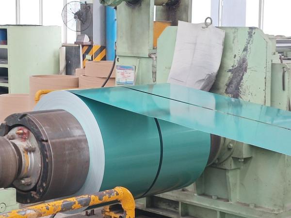 0.40×910 AZ70 Aciers aluzinés AFP Coils d'acier galvalume utilisés pour les carreaux de toits métalliques revêtus de pierre