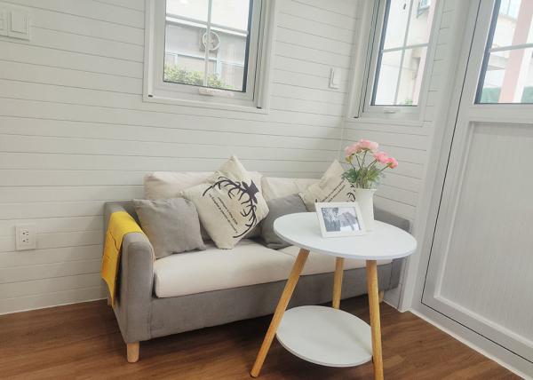 China Fábrica Personalização Casas Pequenas em Rodagens Vida Sustentável Flexível