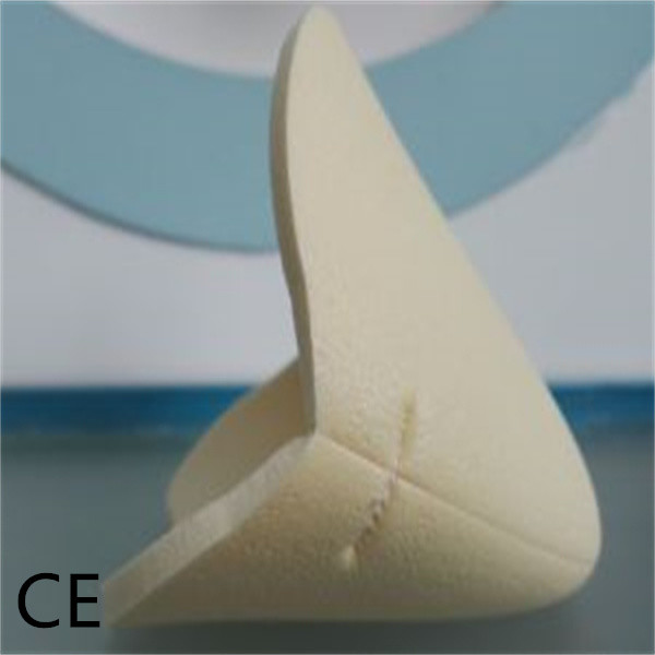 Шлихта безгнилостной противомикробной пены обветренная на гнойник 5×5cm давления