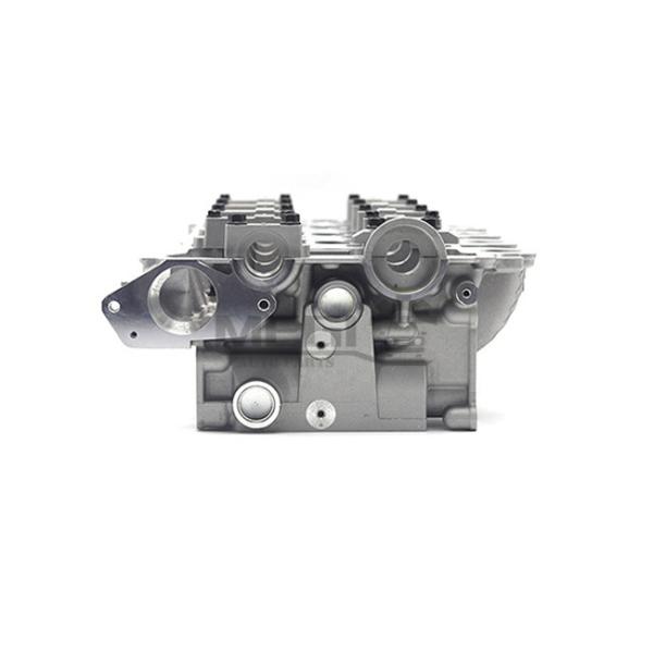 MITSUBISHI 1005B453 1005A560 Car Cylinder Head 1005B452