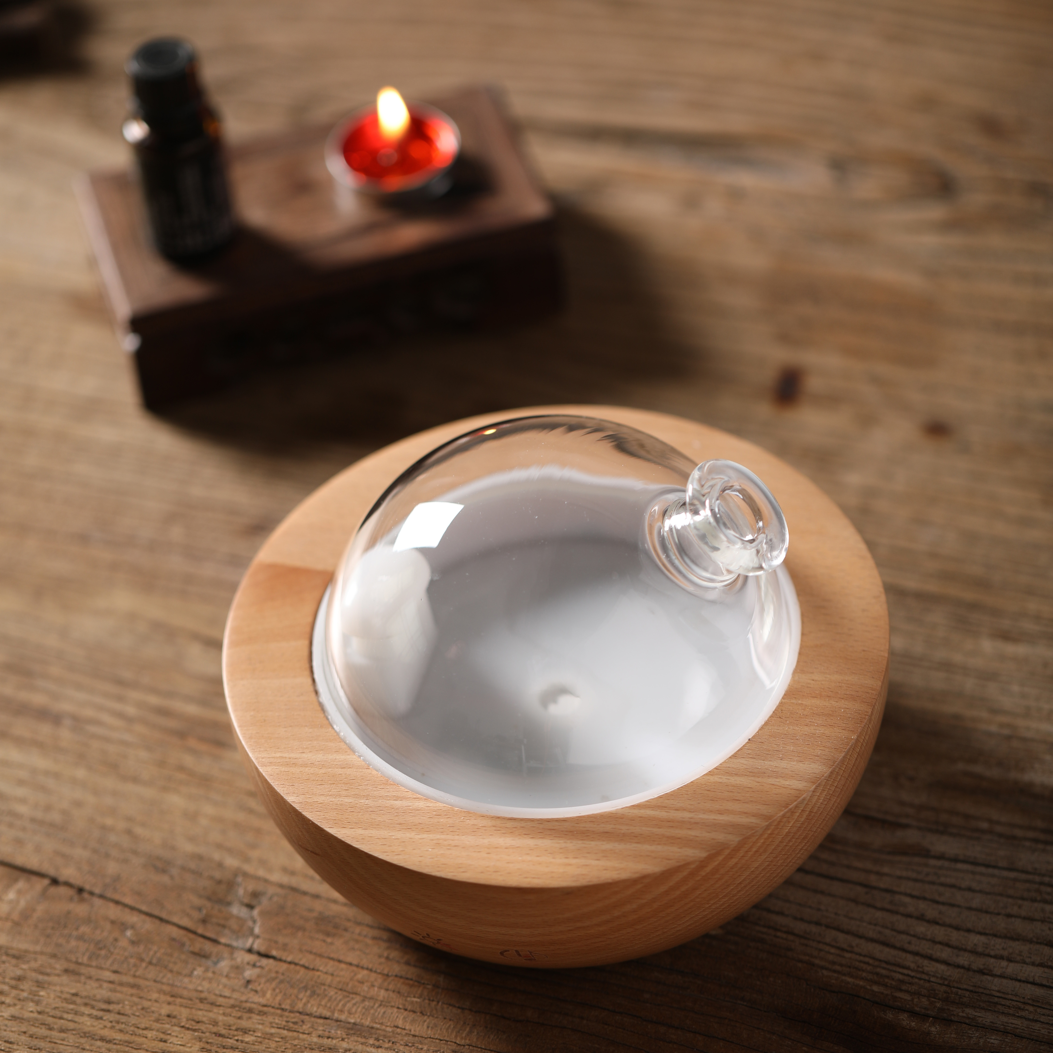 7-Color RGB Light Bluetooth Music Low Noise Ultrasonic Aroma Diffuser Essential Oil Diffuser