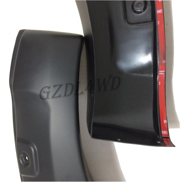 La original 2015-2019 de la ceja de la rueda de coche de Toyota Hilux Revo Rocco diseña el ABS negro