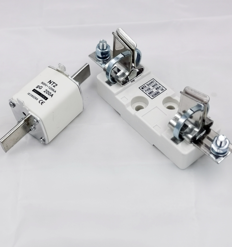 Good Quality Hrc Ceramic NH2 or NT2 Type Blade Fuse Base with 500V 120KA gG 400A NT2 NH2 Hrc Fuse Link