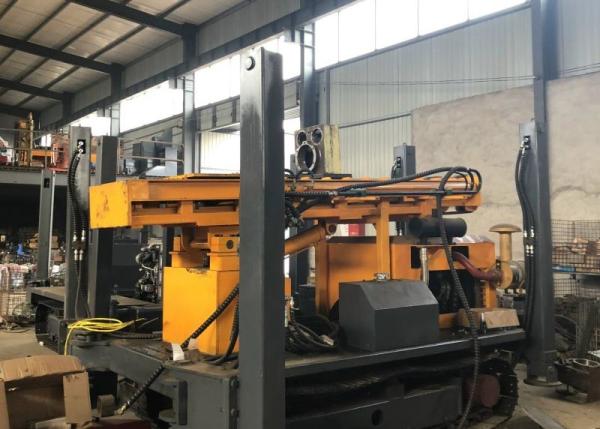 Yuchai Engine 180 Meters Pneumatic Borewell Machine Rubber Crawler Mounted Large Water