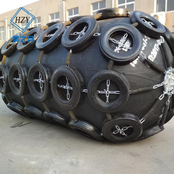 Black Ship Rubber Fender 50-80kpa Marine Bumpers For Protecting Shipboard