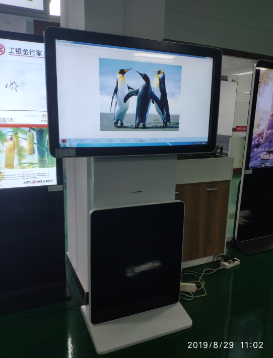 ТФТ освобождают киоск положения вращая, подключи и играй экрана касания киоска взаимодействующие