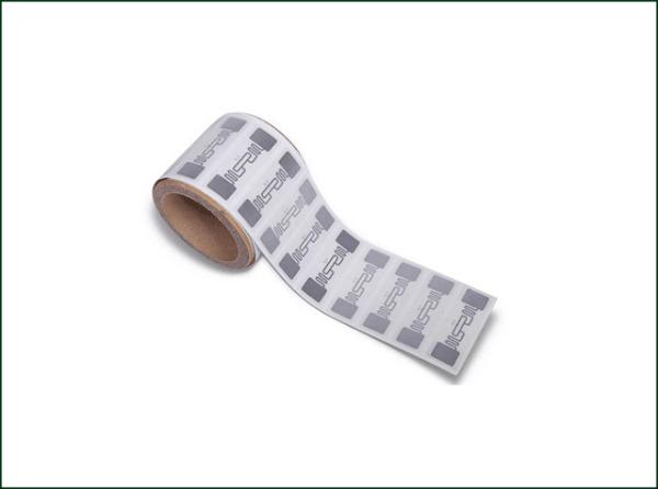 elevado desempenho molhado da etiqueta AZ9654 do embutimento RFID de 93*19mm ultra para o seguimento do ativo
