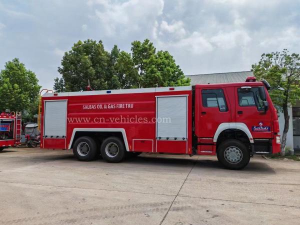 HOWO Fire Fighter Vehicle  , Foam Water Tanker Fire Rescue Fire Truck 6x4