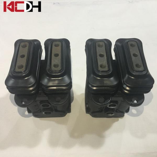 Собрание клапана с педальным управлением  210 экскаватора 8481804090