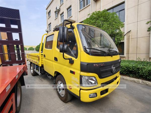 Factory Sale New Famous Brand Box 4200mm Payloading 3000kg Double Cab Cabin Van Cargo Truck