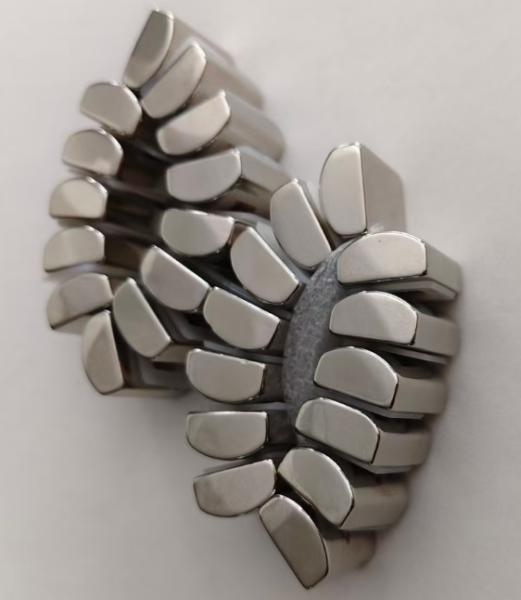 Custom N52 Grade Neodymium Magnet with One Side Flat One Side Curved Design for High Corrosion Resistance