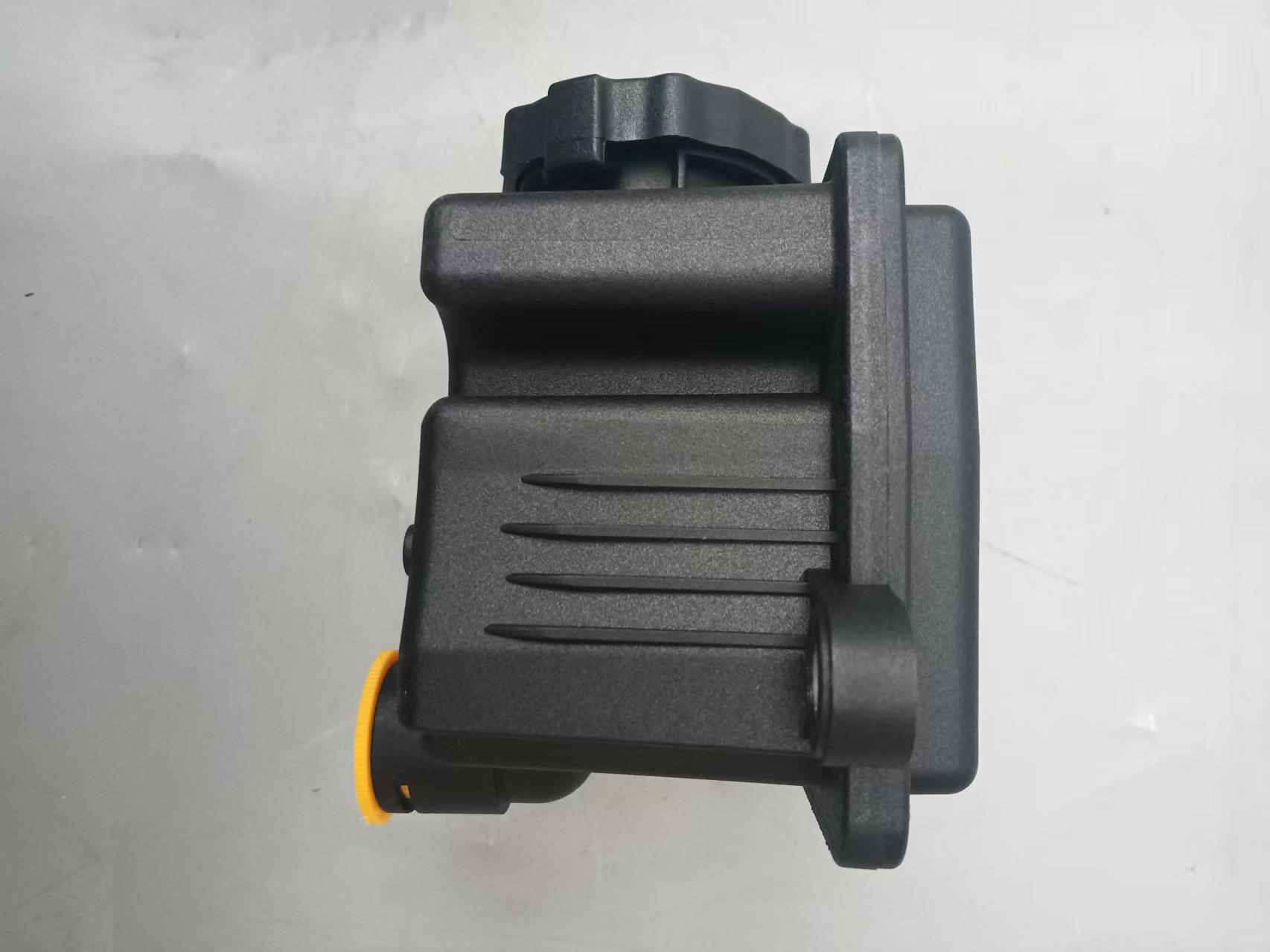Hot selling Power Steering Reservoir 0004600183 for Mercedes Benz W251 W220