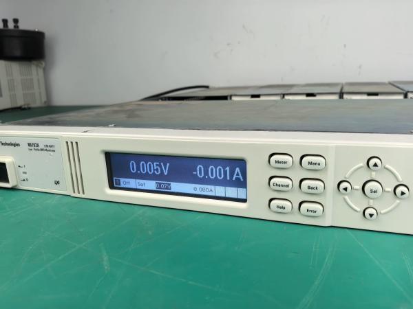 1200 W 4 Slot Modular Power System Mainframe Agilent N6702A