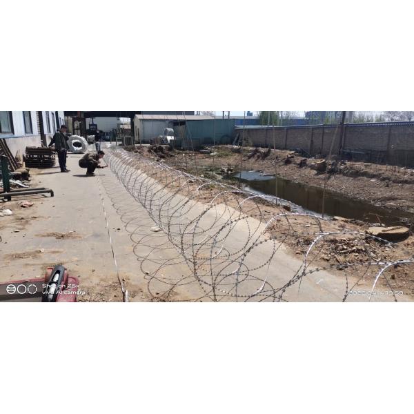 BTO-16 Concertina Razor Barbed Wire 1100mm 7 Clips 35kg /Roll 20-25m
