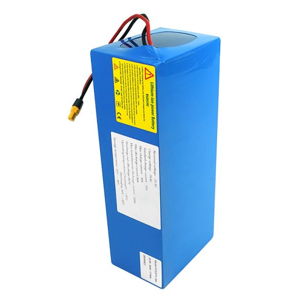 Portable 7-cell 30A battery pack for small electronic devices