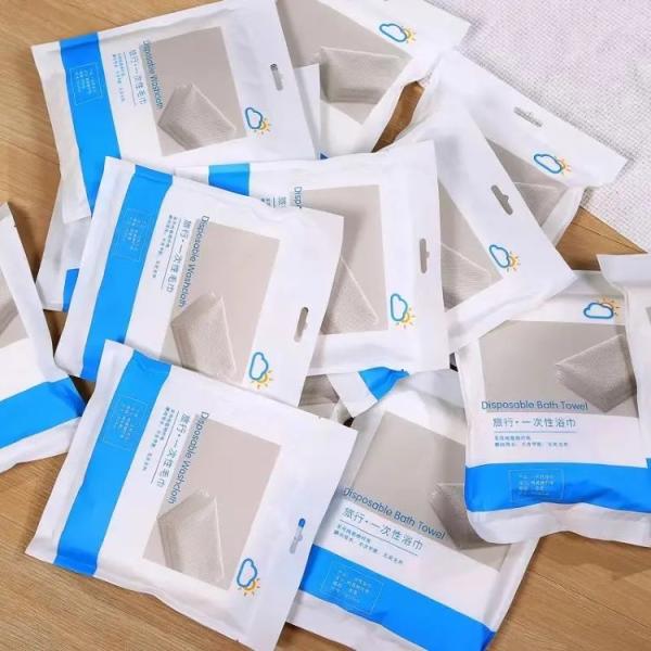 Absorbent Disposable Salon Towel For Showers Waterproof Lightweight