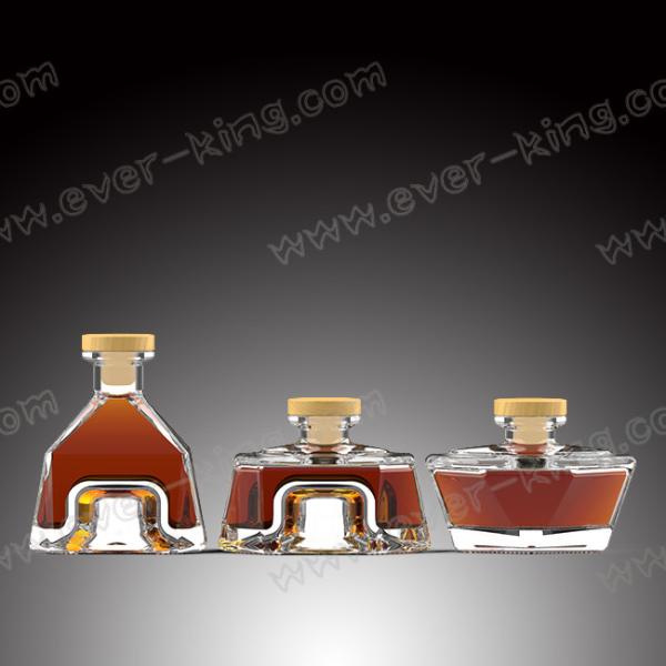 Top del tornillo del OEM 750ml Brandy Glass Bottle With Plastic