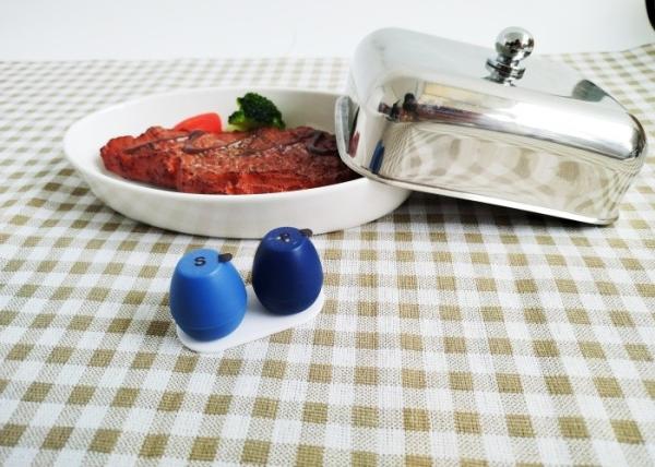 Plastic Seasoning Shaker Set, Chicken Salt And Pepper Shakers