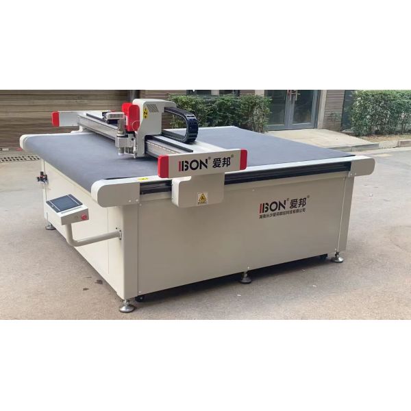 High-Precision Automotive Interior Cutting Machine with Oscillating Knife Technology and Automatic Feeding