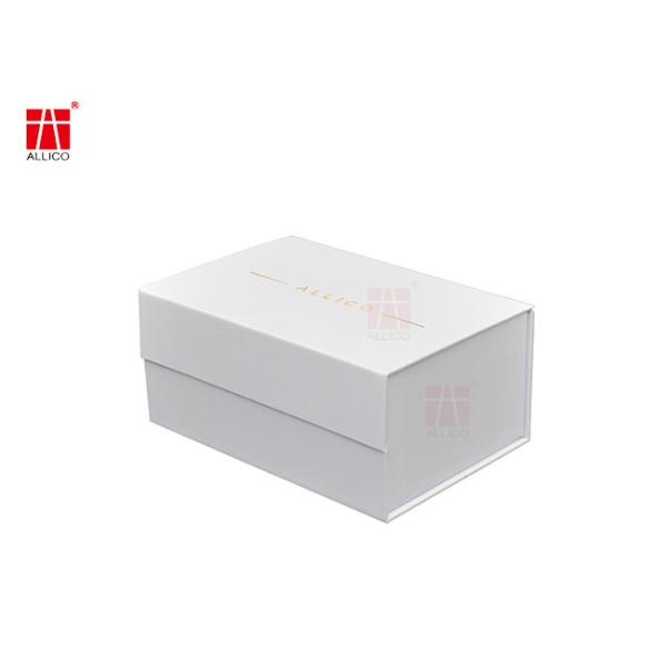 Большая белая складная коробка с коробкой магнитного прямоугольника закрытия присутствующей