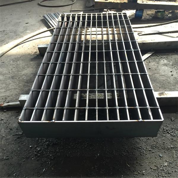 Hot Dip Galvanized Finish Plain Steel Bar Grating For Floor