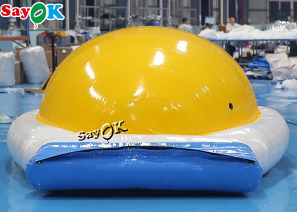 Curso de obstáculo inflável branco amarelo dos brinquedos da água do PVC de 0.9mm que salta saltando a cama
