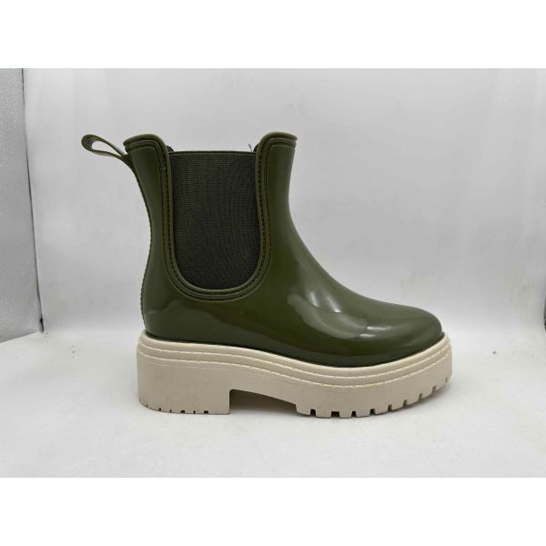 Couleur personnalisée Bottes de pluie pour femmes Matériau PVC Bottes de jardinage pour femmes