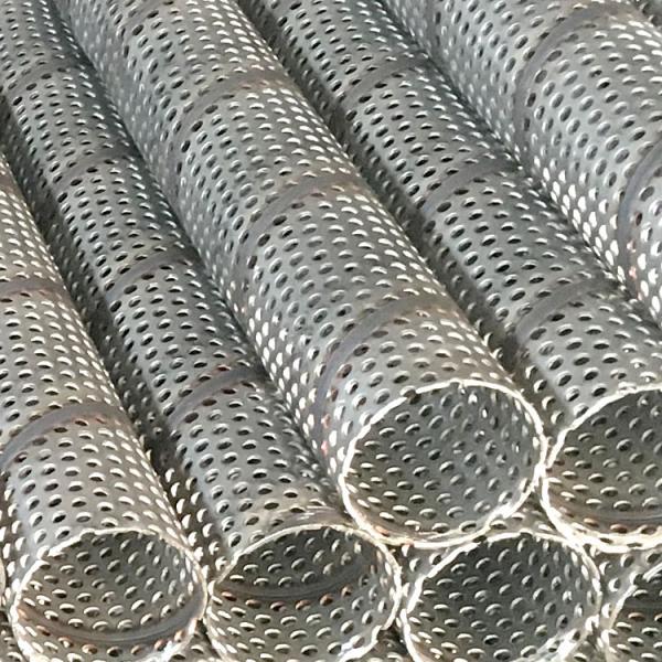 Водяные скважины корпус трубы Стальной стандартной основанной трубы, нержавеющей стали перфорированной трубы,Wedge Wire Screen Welding Mac