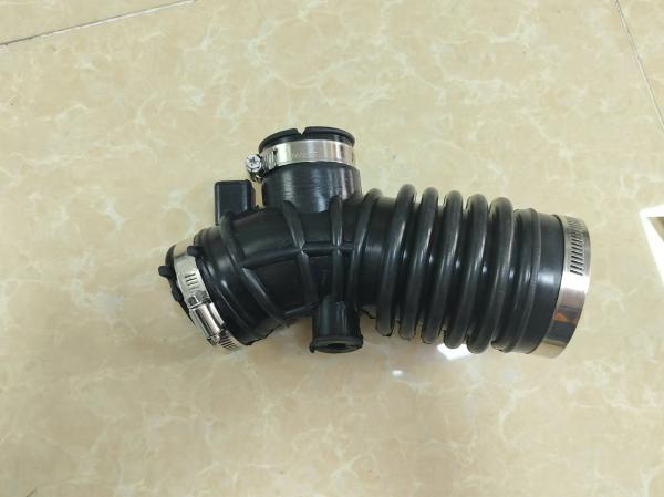 16578-95F0B Air Duct Intake Hose For Nissan Sunny Murano